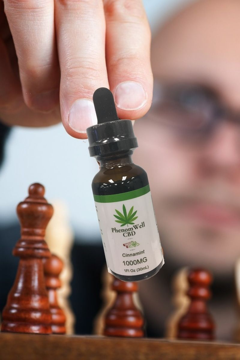 8 Great Reasons to Incorporate CBD Oil Into Your Regimen - PhenomWell CBD Store