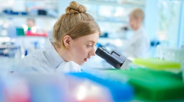 Exploring the Potential of CBD in Inhibiting COVID-19: A Closer Look at the University of Chicago Study - PhenomWell CBD Store